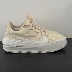 Nike Air Force 1 PLT.AF.ORM, women’s size 5